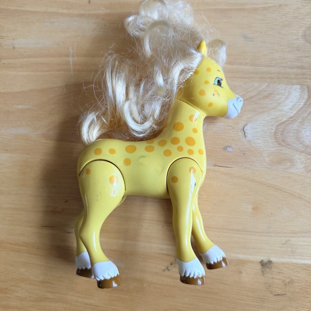 2003 Bandai Strawberry Shortcake Honey Pie Pony Strawberryland Fillies Vintage